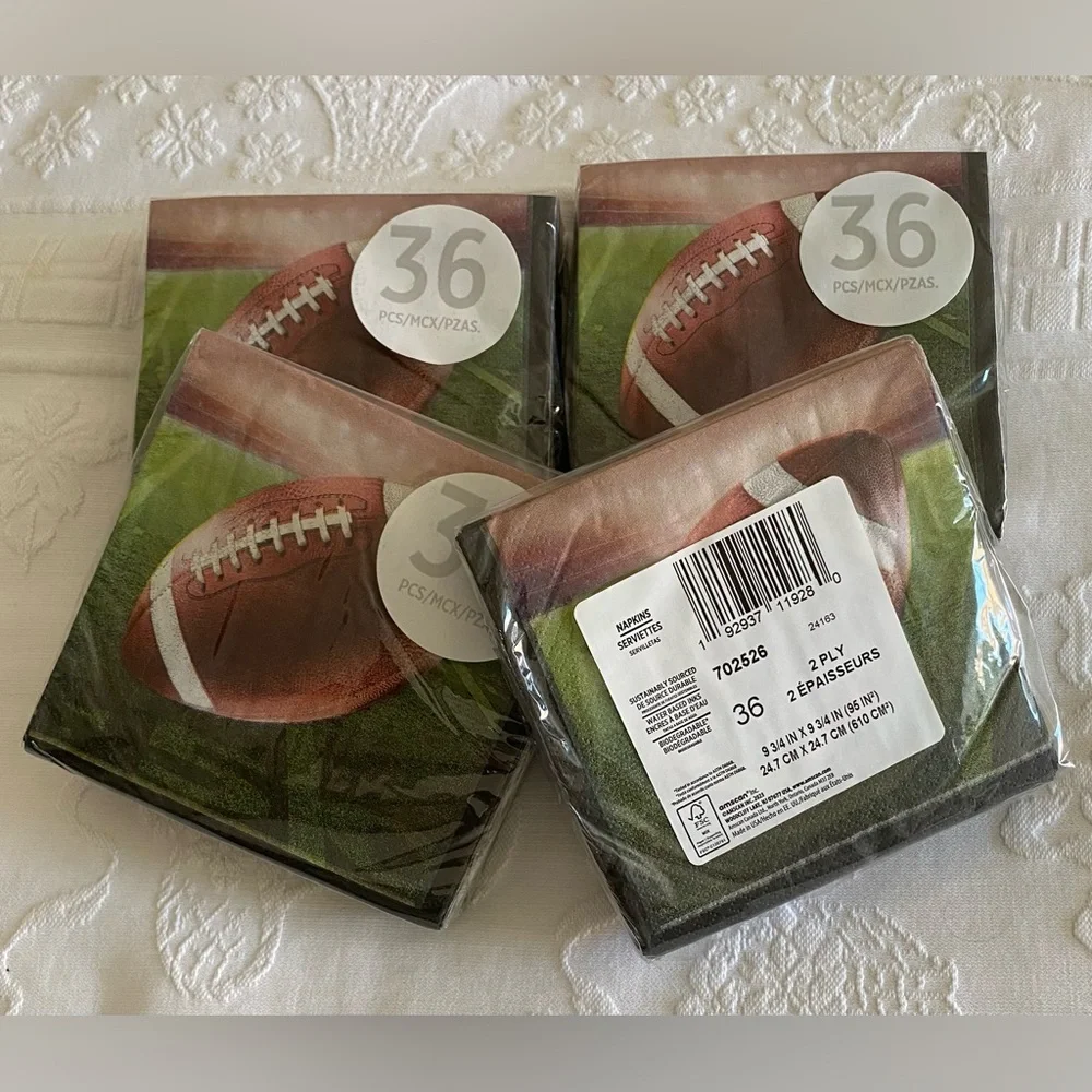 Football Beverage Napkins NWT